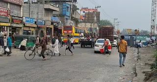 ঈদের আগের দিনও বাড়ি ফিরছে উত্তরাঞ্চলের মানুষ, বাস সংকট